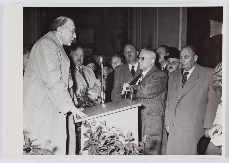 Photograph from the plaque ceremony at Berggasse 19, Vienna, Photograph  from the plaque ceremony at Berggasse 19, Vienna